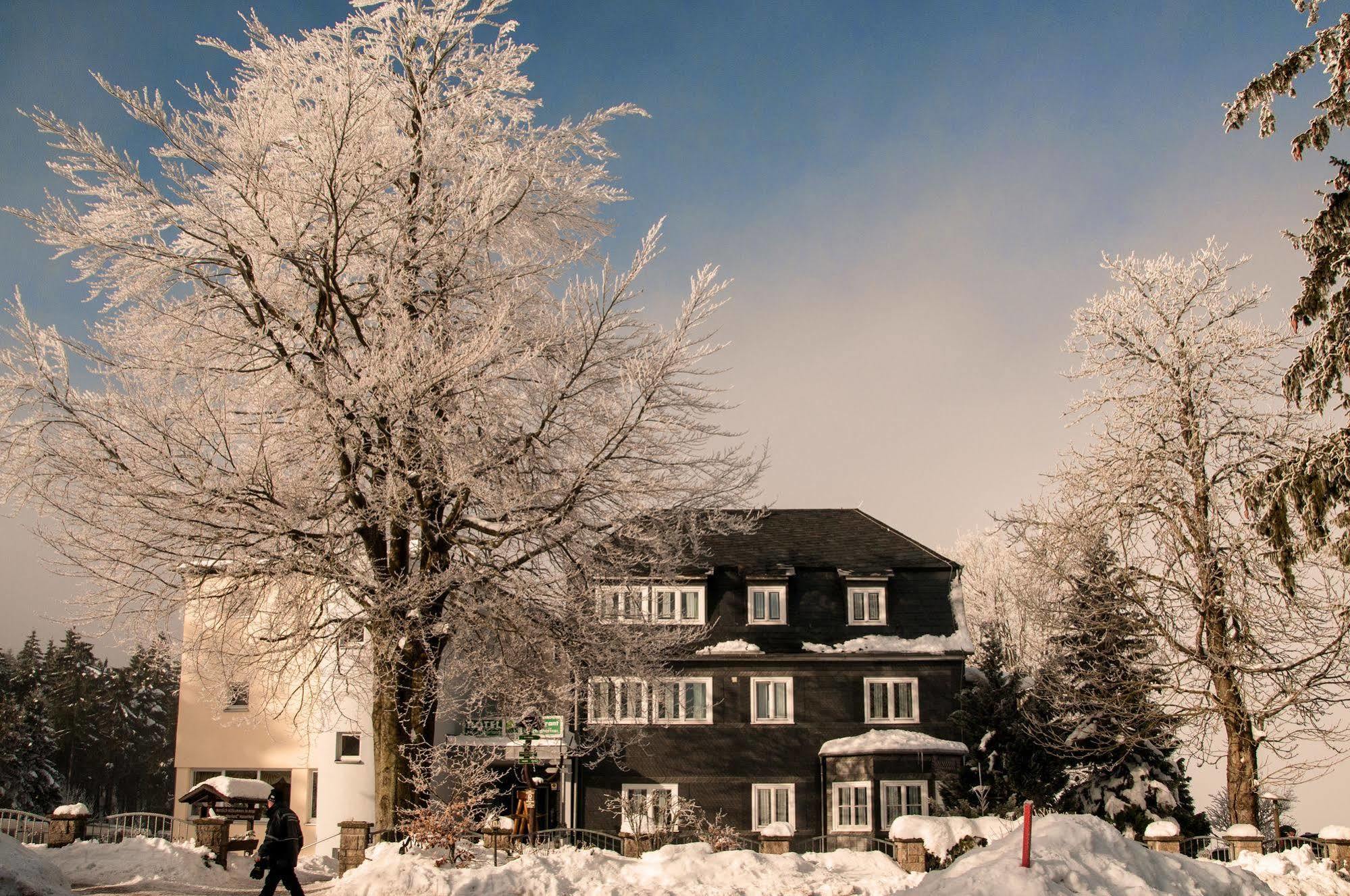 Hotel Haus Oberland Masserberg Ngoại thất bức ảnh